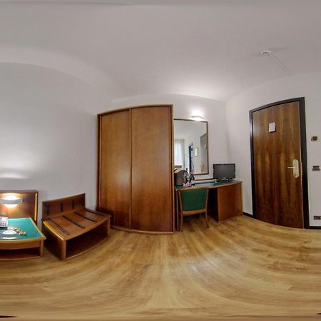 Hotel Daunia Modena Zewnętrze zdjęcie