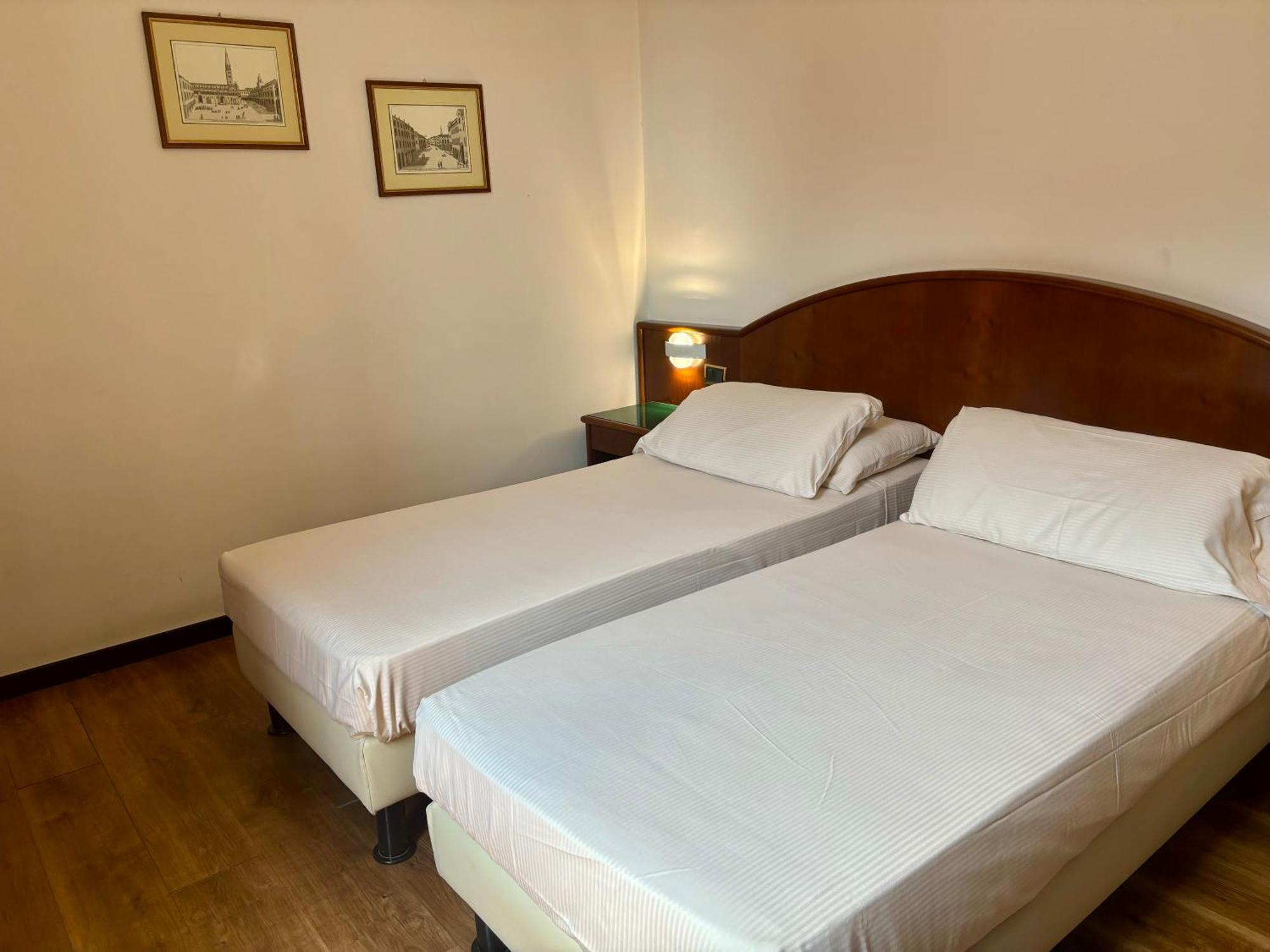 Hotel Daunia Modena Pokój zdjęcie